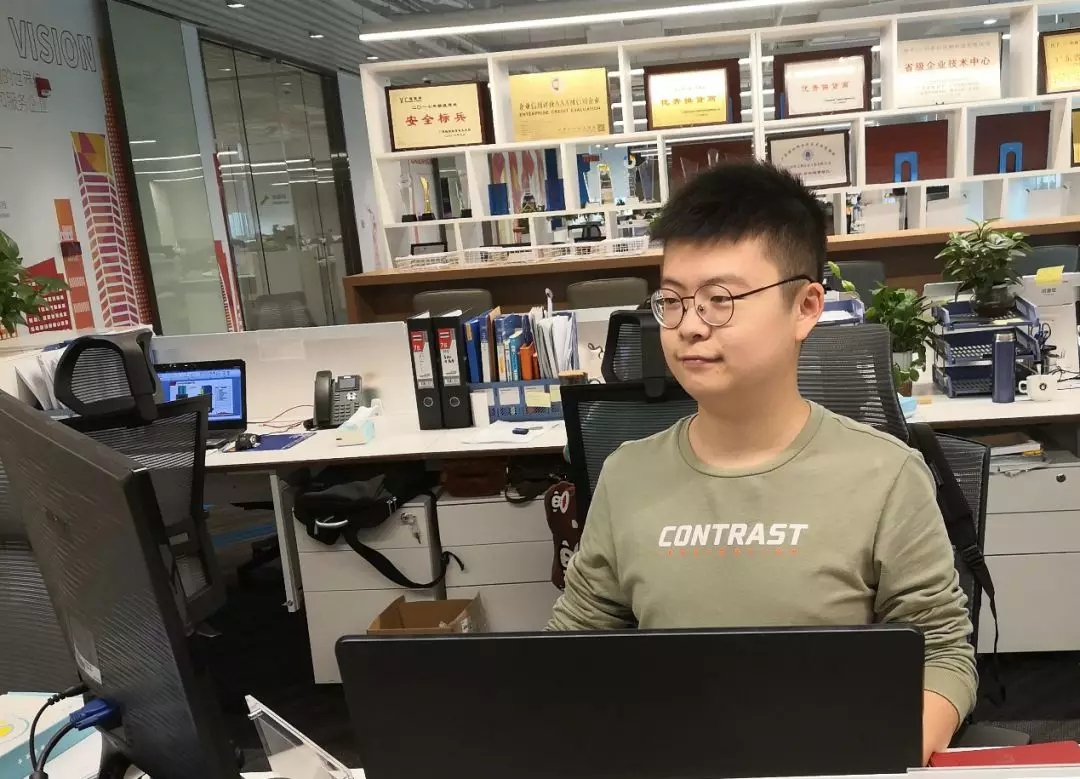 1561949886129534.jpg 640.webp (3).jpg